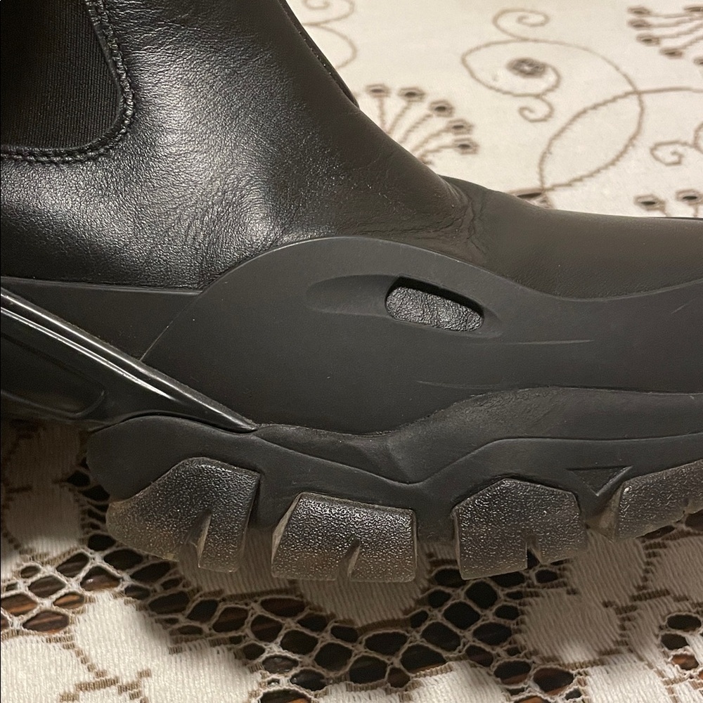 Moncler 1017 Genius 6 Alyx Sleek Black Chunky Leather Ary Ankle Boots - Picture 15 of 16